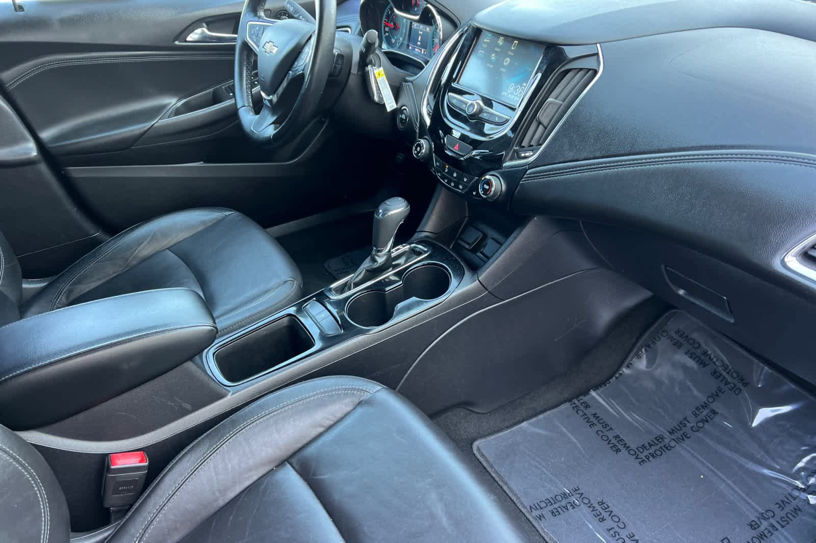 Used 2018 Chevrolet Cruze Premier FWD image 15