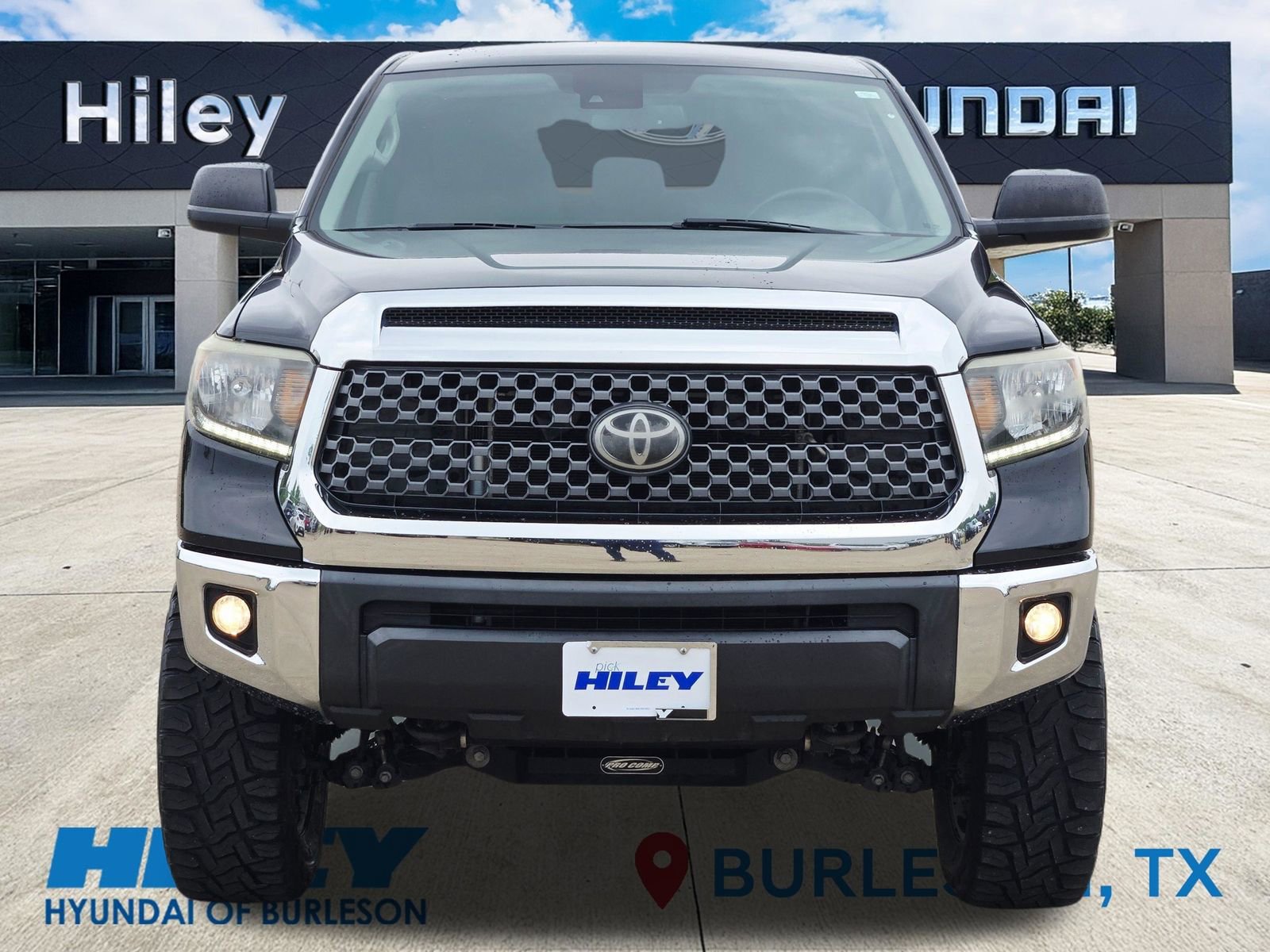 Used 2020 Toyota Tundra SR5 w/ SR5 Upgrade Package AWD/4WD image 6