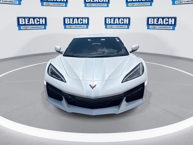 Used 2023 Chevrolet Corvette Z06 RWD image 3