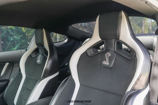 Used 2022 Ford Mustang Shelby GT500 w/ Technology Package image 38