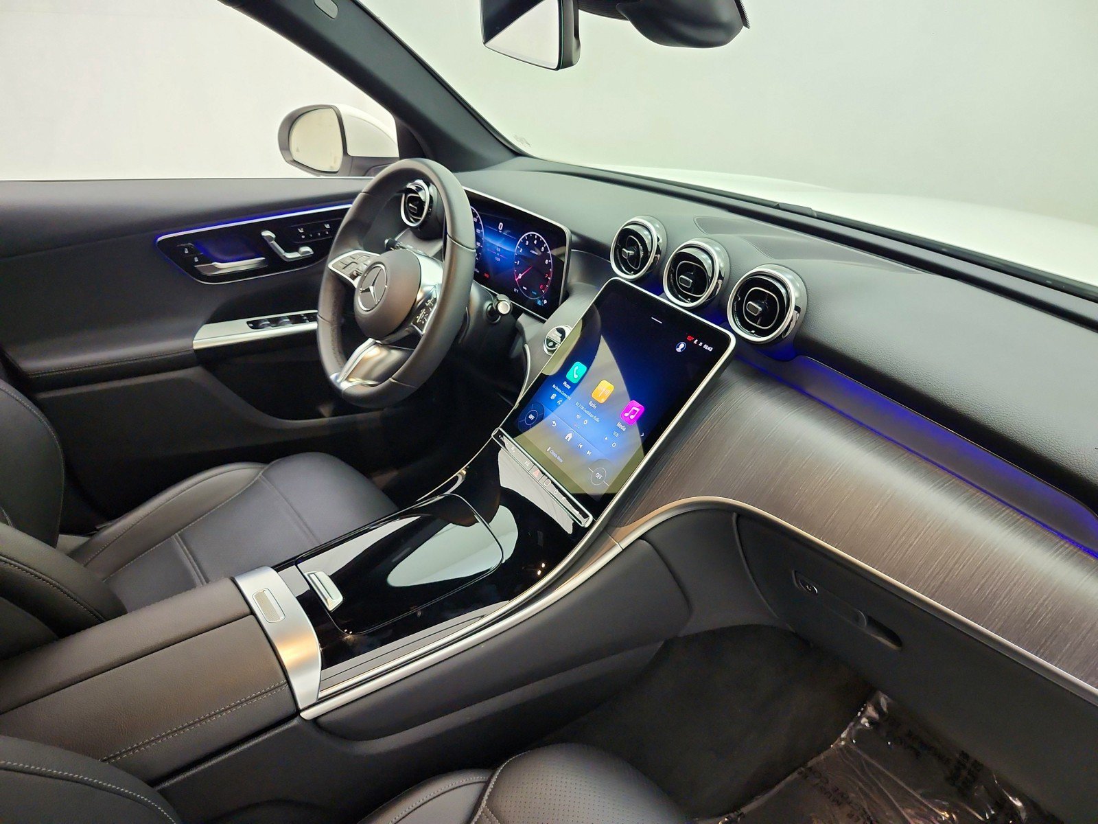 Certified 2026 Mercedes-Benz GLC 300 image 17