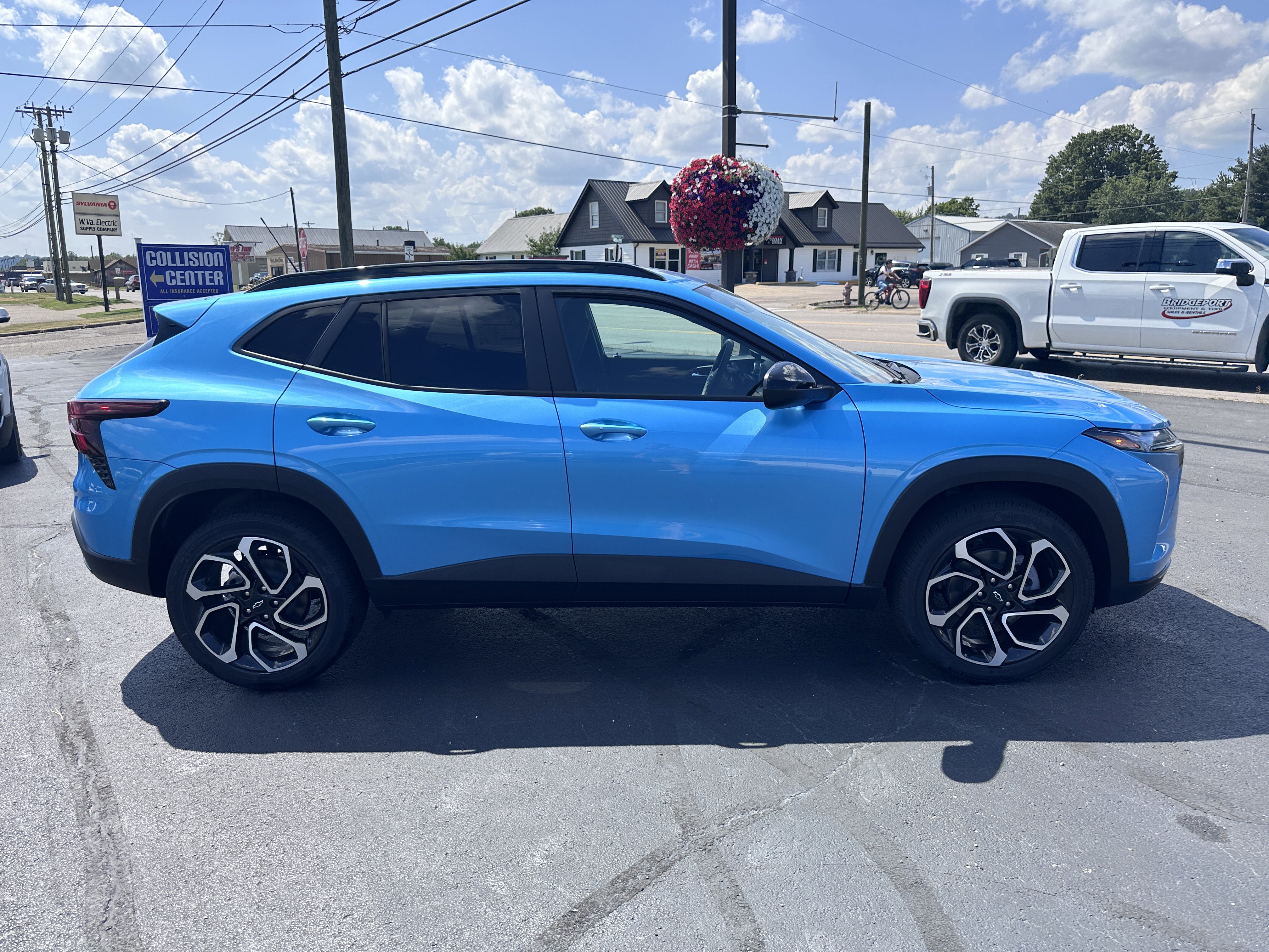New 2025 Chevrolet Trax RS w/ Driver Confidence Package image 7