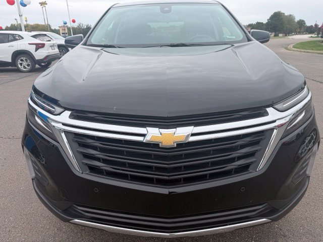 Used 2023 Chevrolet Equinox LT FWD image 3
