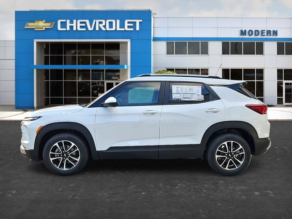 New 2026 Chevrolet TrailBlazer LT FWD image 2