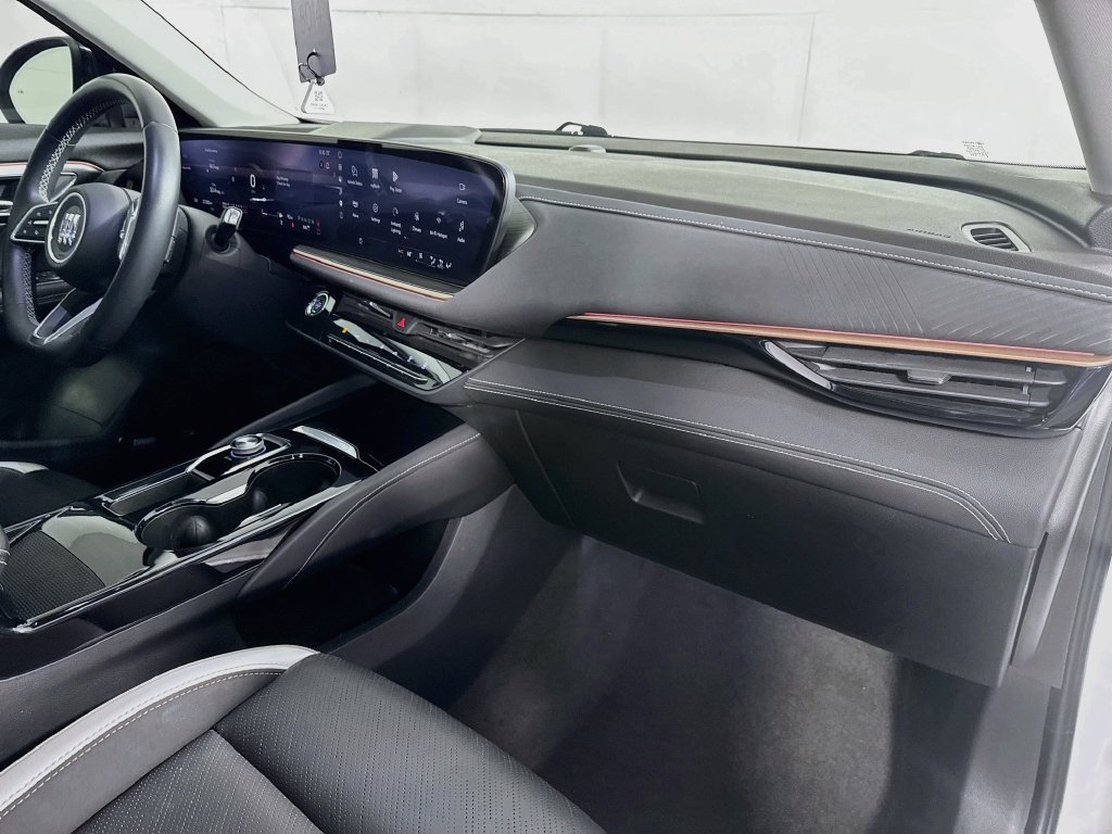 Used 2025 Buick Envision Sport Touring AWD/4WD image 33