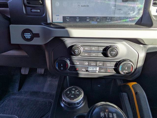 Used 2022 Ford Bronco Badlands image 15