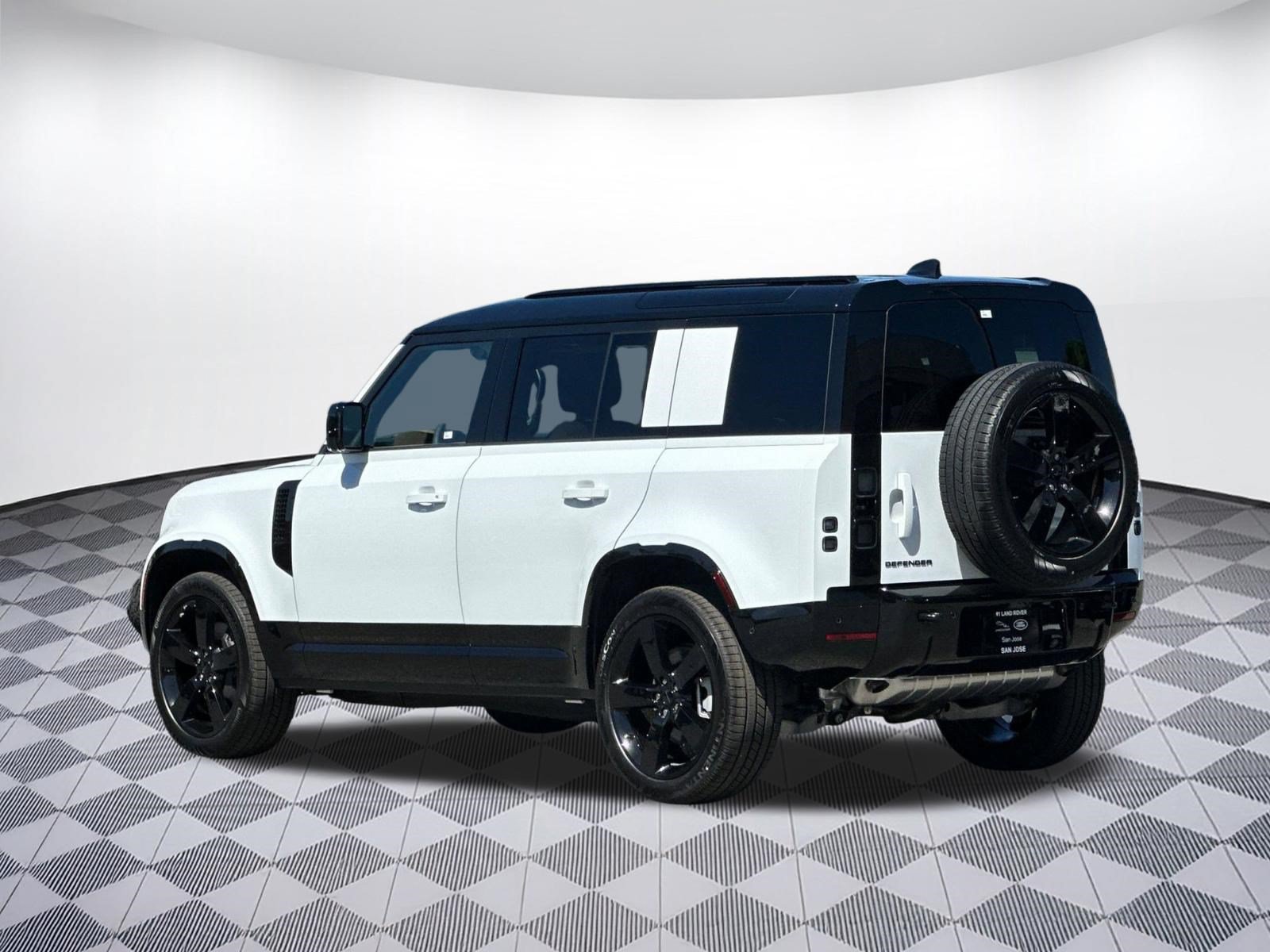 New 2026 Land Rover Defender 110 X-Dynamic SE AWD/4WD image 3