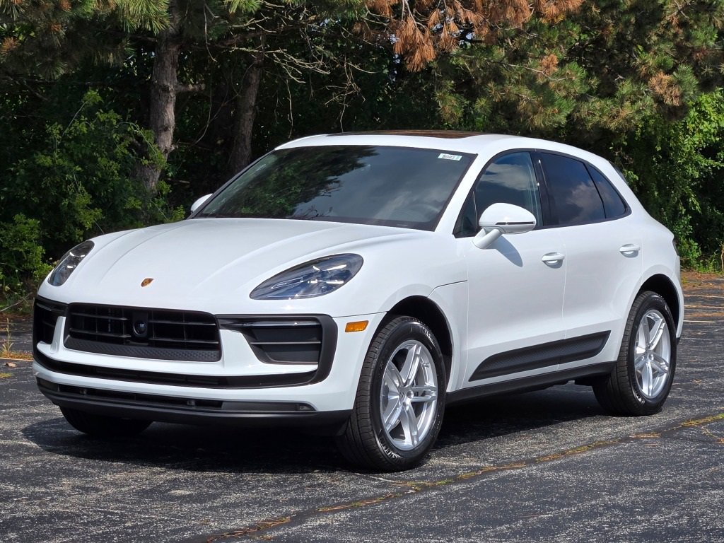 New 2026 Porsche Macan image 40