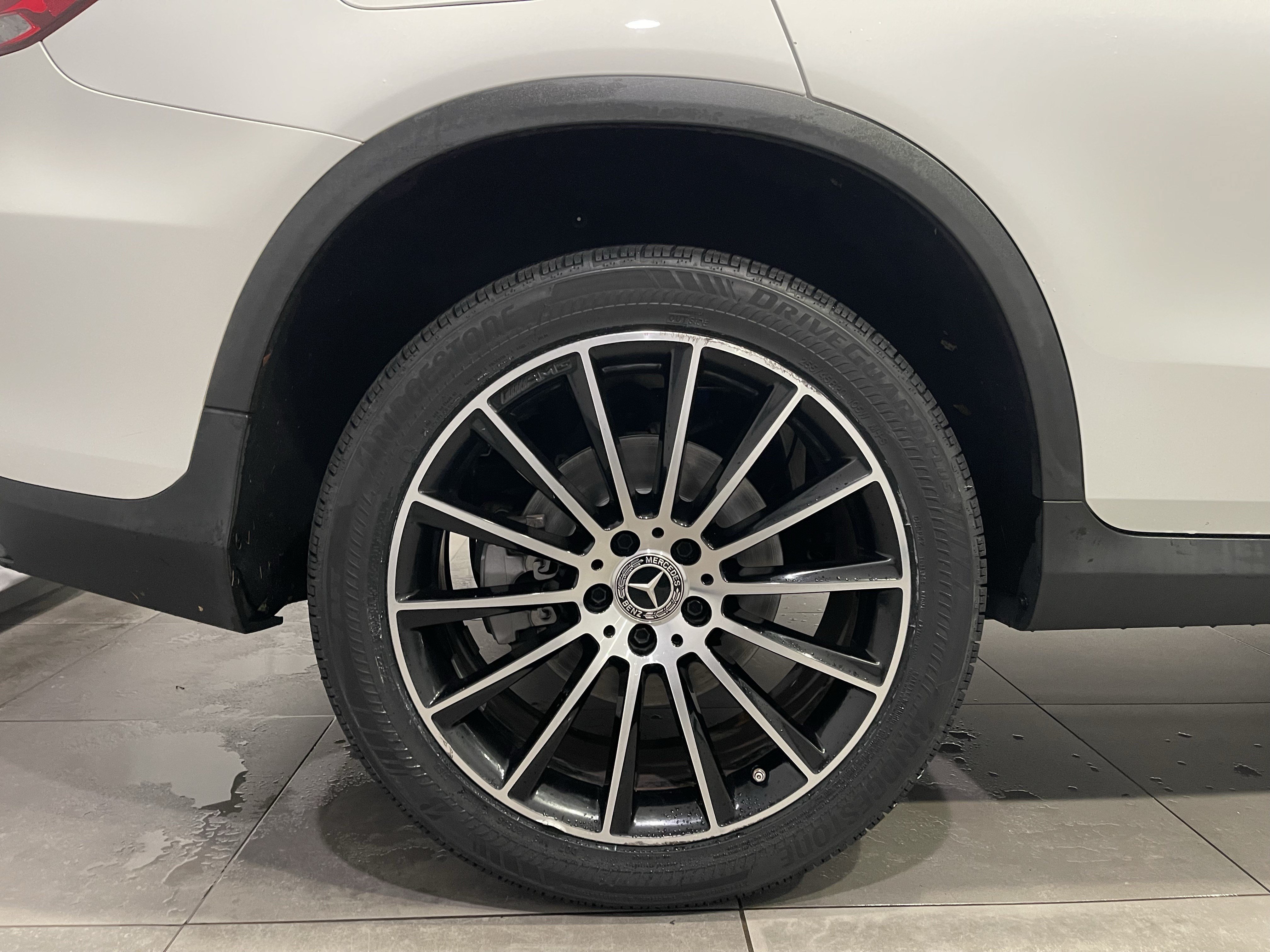 Used 2020 Mercedes-Benz GLC 300 4MATIC image 9