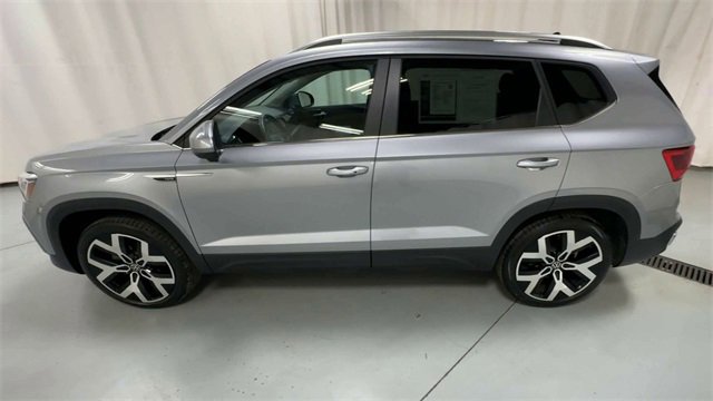 Used 2022 Volkswagen Taos SEL image 5