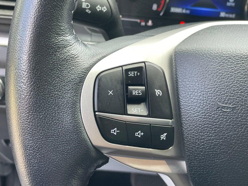 Used 2022 Ford Explorer XLT image 31