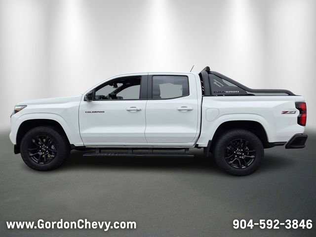Used 2025 Chevrolet Colorado Z71 w/ Midnight Edition image 2