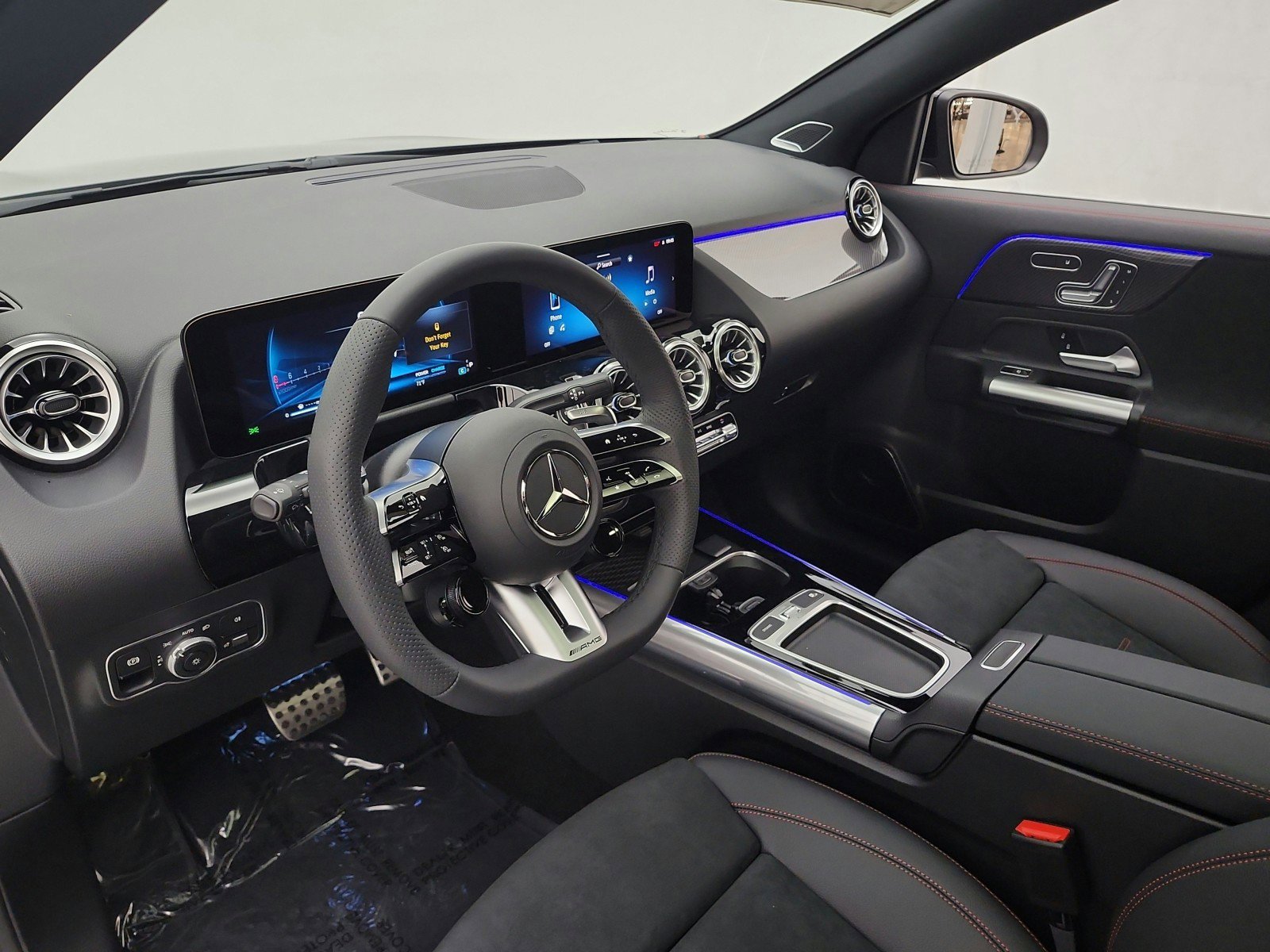 New 2026 Mercedes-Benz GLA 35 AMG 4MATIC image 10