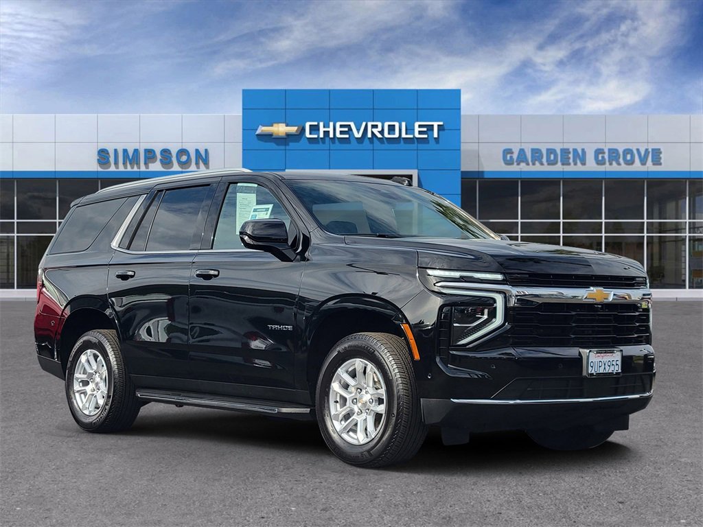 Certified 2025 Chevrolet Tahoe LS image 1