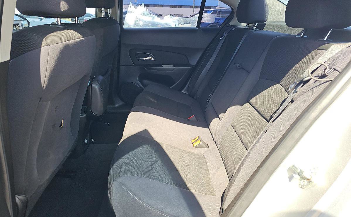 Used 2013 Chevrolet Cruze LT FWD image 13