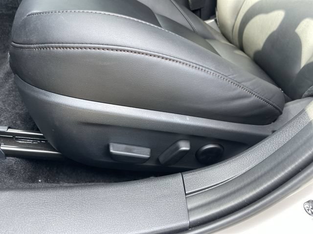 Used 2024 MAZDA MAZDA3 s FWD image 12
