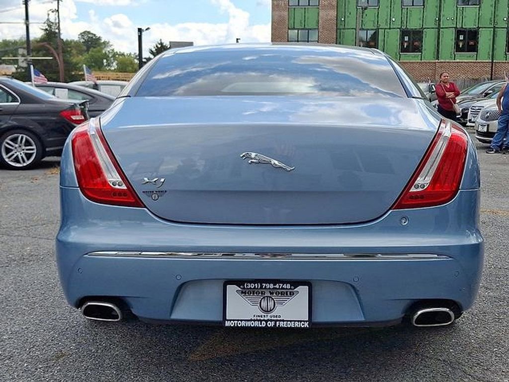 Used 2011 Jaguar XJ image 5