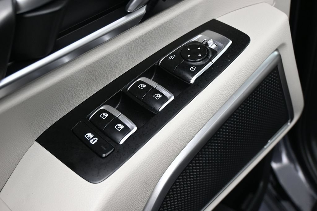 Used 2025 Kia Telluride S FWD image 14