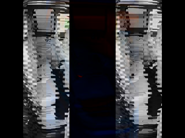 Used 2018 Volvo XC90 T6 Momentum w/ Convenience Package image 24