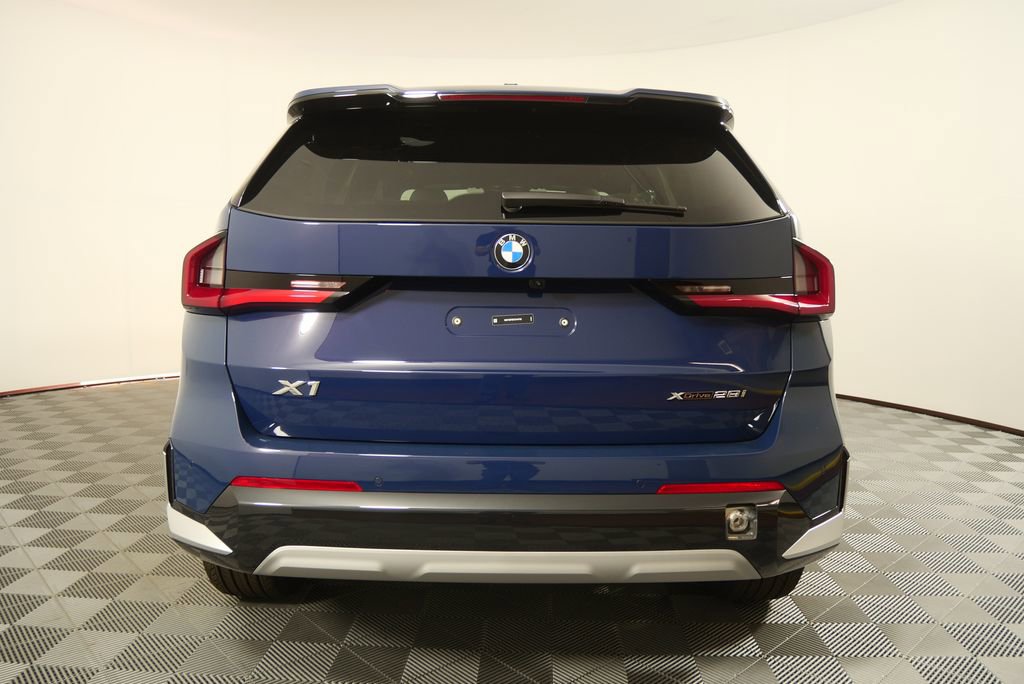 Used 2026 BMW X1 xDrive28i w/ Technology Package image 4