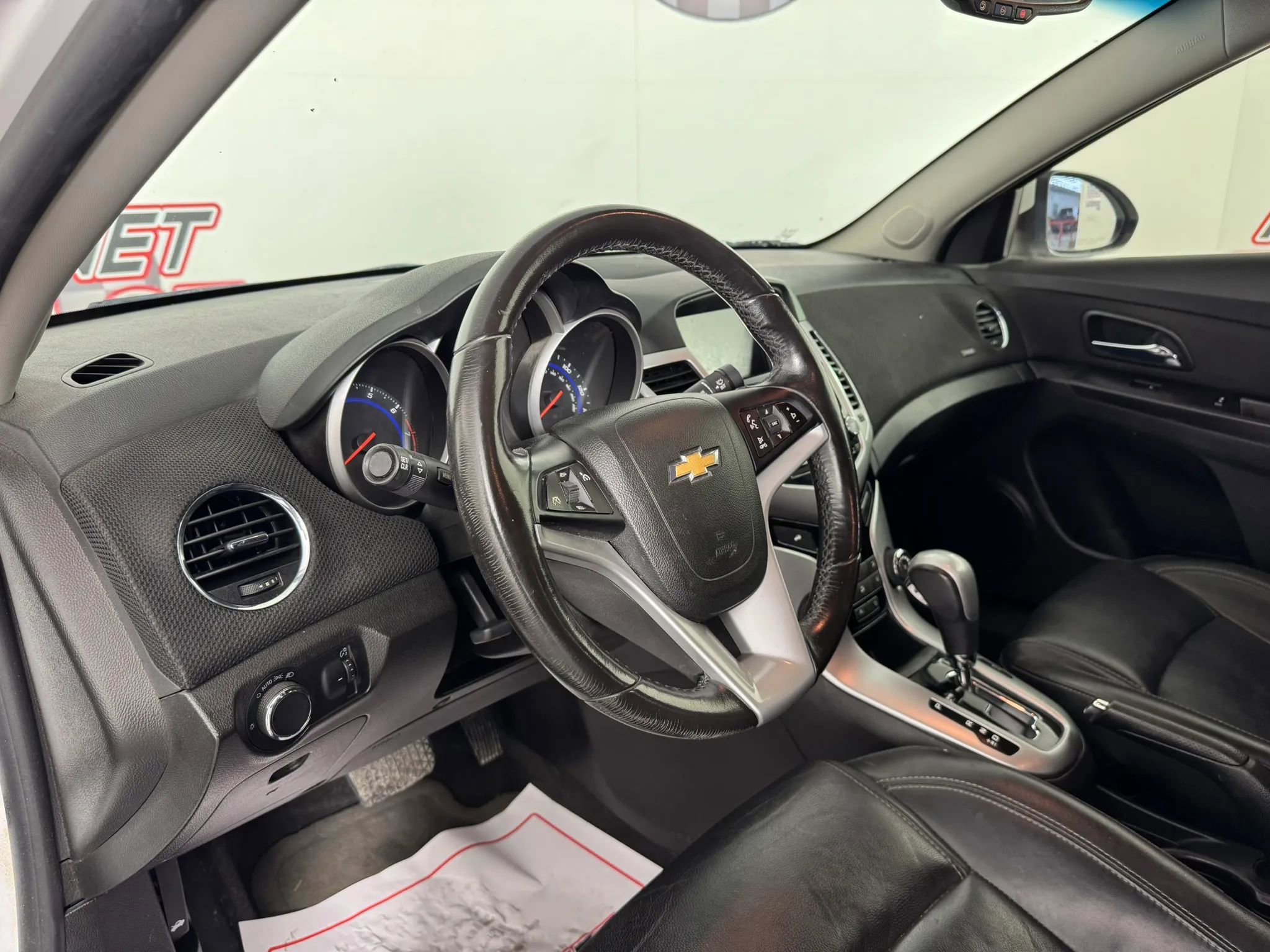 Used 2016 Chevrolet Cruze LT FWD image 10