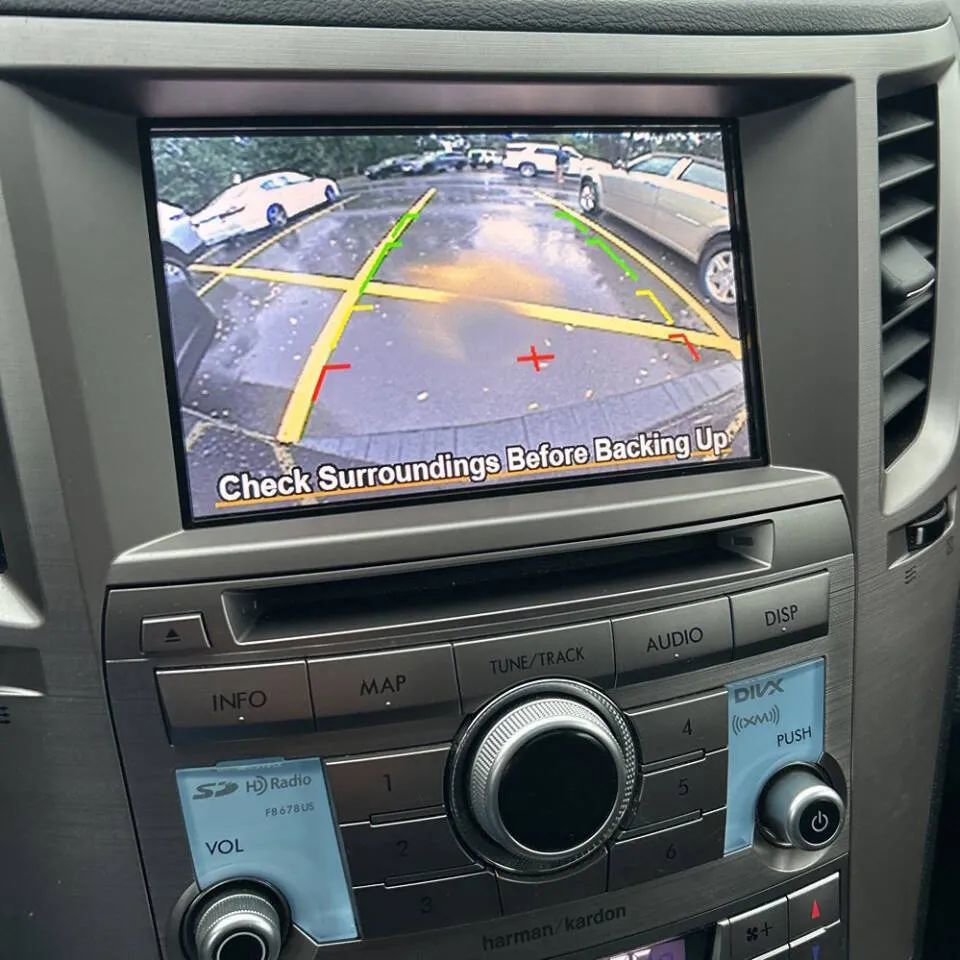 Used 2013 Subaru Outback 3.6R Limited image 2