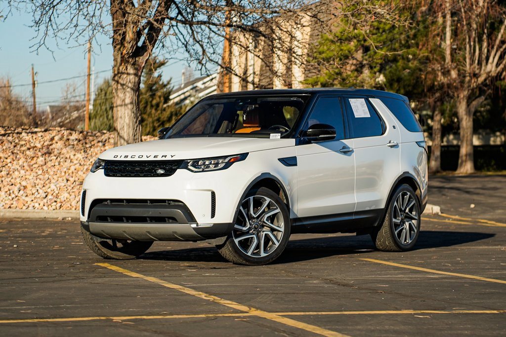 Used 2020 Land Rover Discovery HSE Luxury image 1