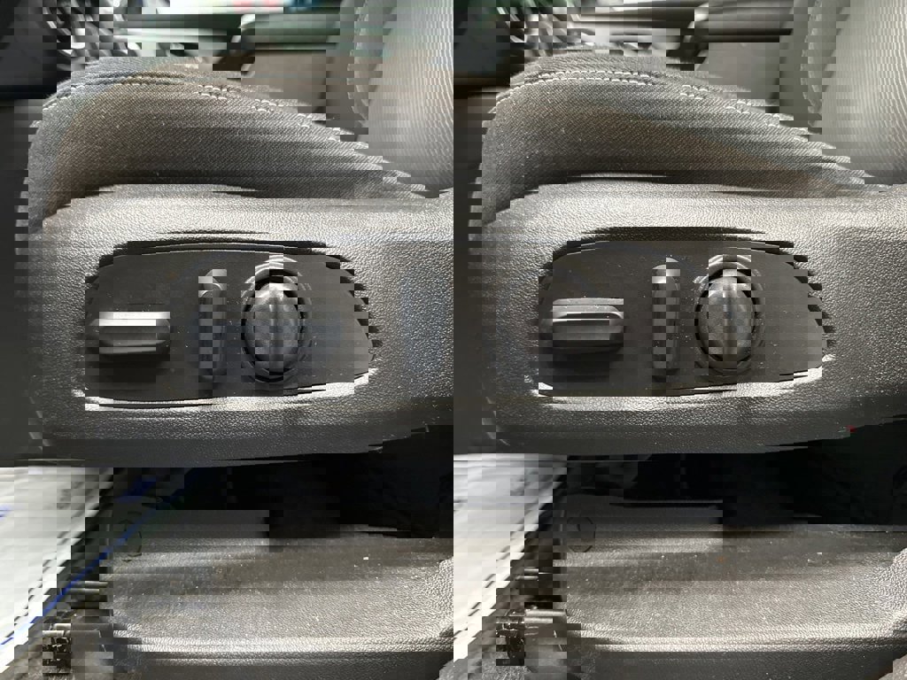 Certified 2025 Chevrolet Blazer LT image 25