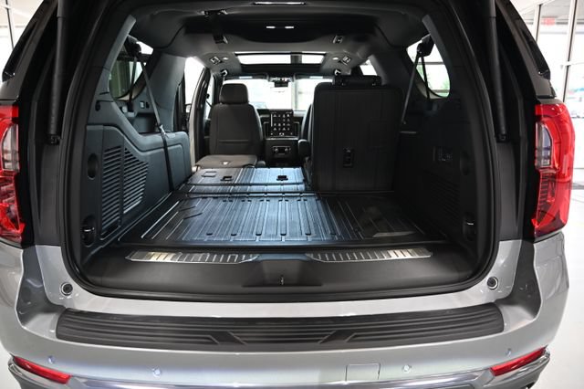 New 2026 GMC Yukon XL AT4 w/ AT4 Premium Package AWD/4WD image 33