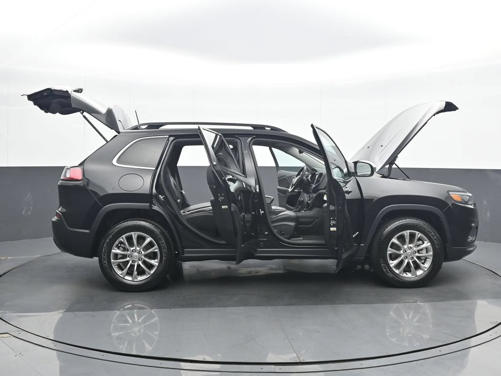 Used 2022 Jeep Cherokee Latitude Lux w/ Sun & Sound Group AWD/4WD image 36