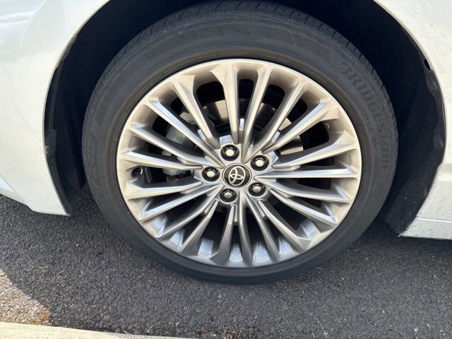 Used 2021 Toyota Avalon Limited w/ Advanced Safety Package FWD image 9