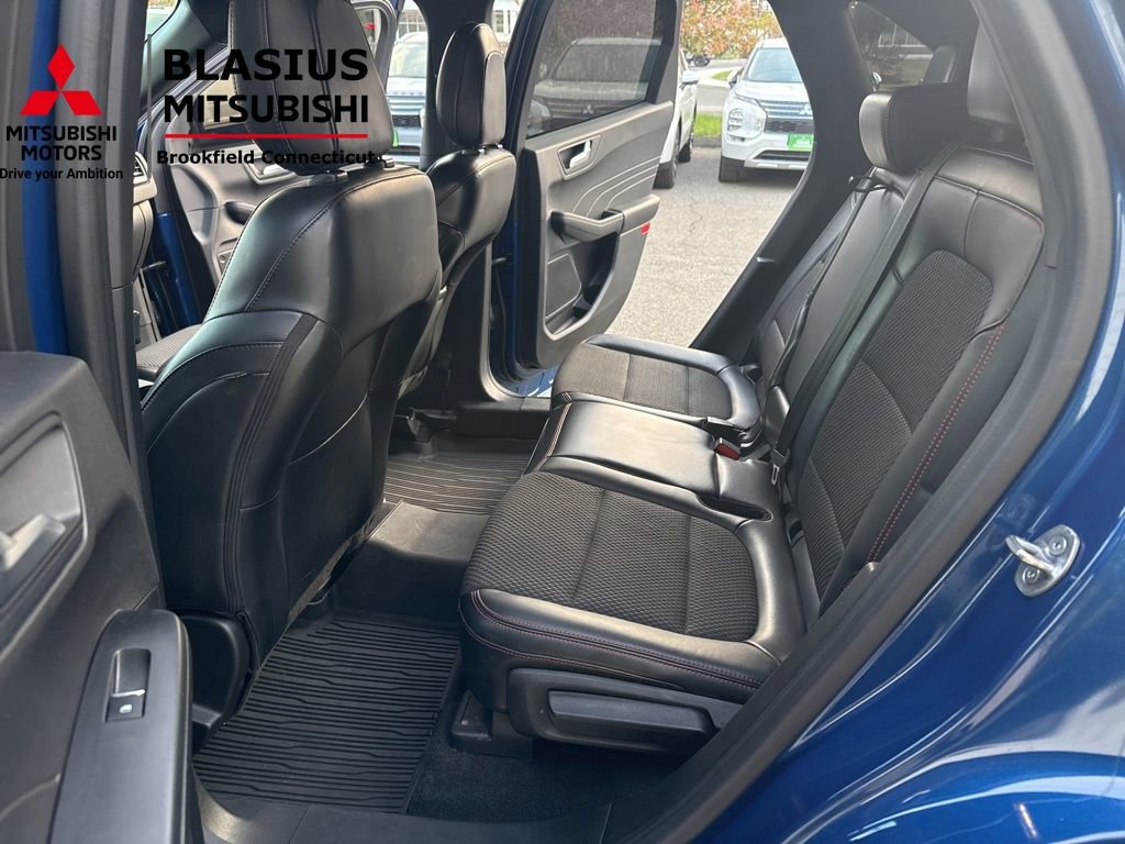 Used 2023 Ford Escape ST-Line w/ Tech Pack #1 AWD/4WD image 41