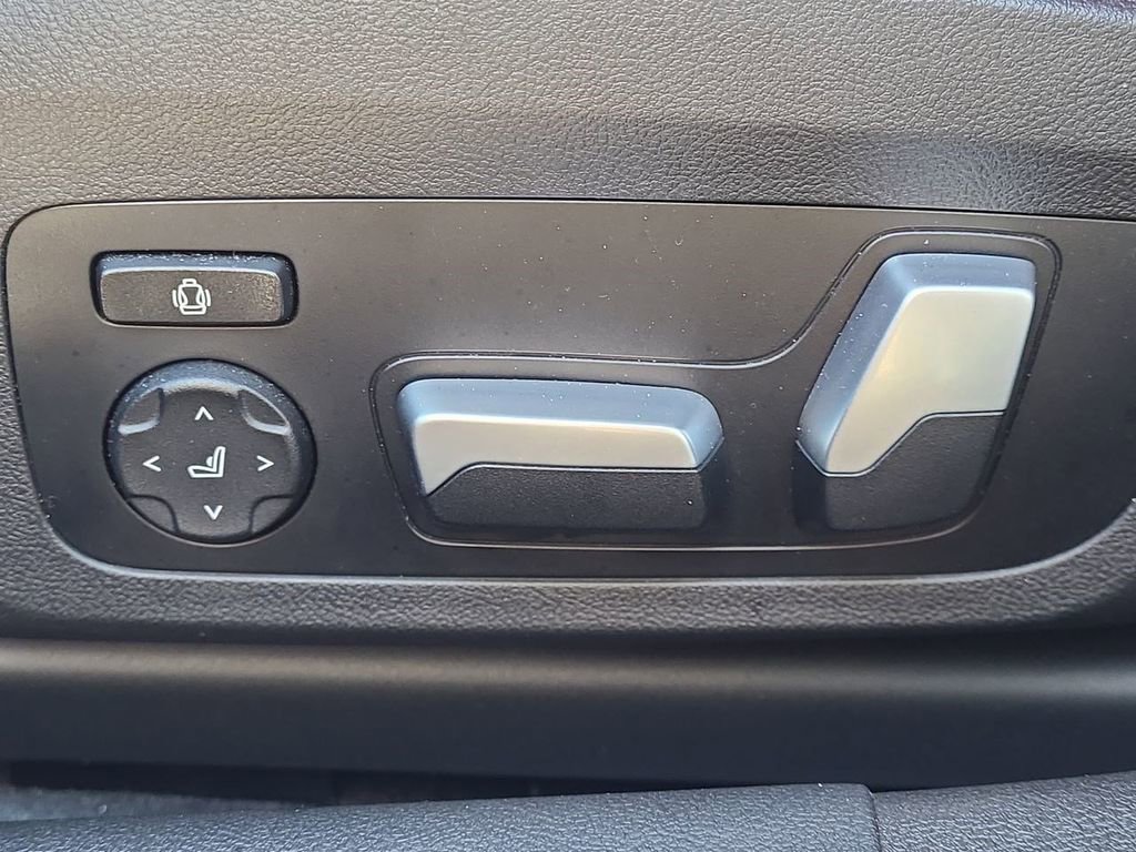 Used 2022 BMW M3 Base w/ Executive Package image 26