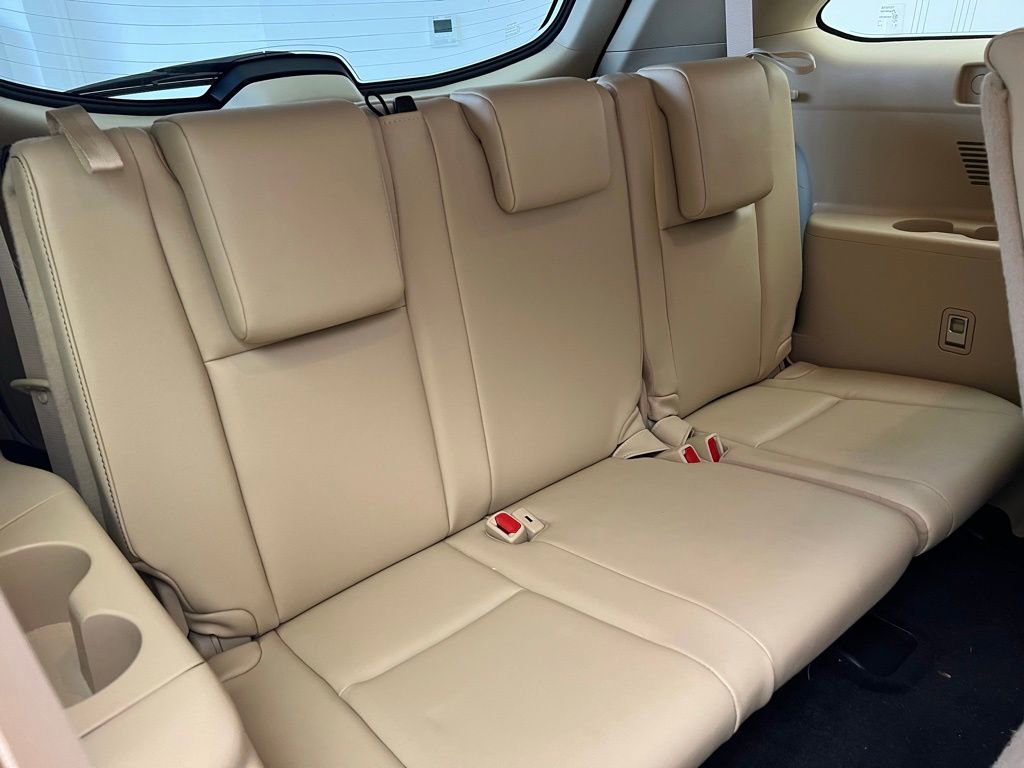 Used 2019 Toyota Highlander XLE image 9