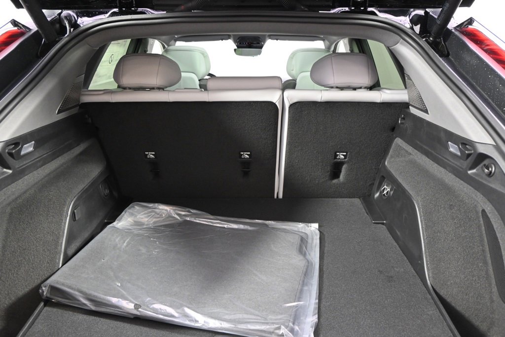 New 2025 Cadillac Optiq Sport 1 image 18