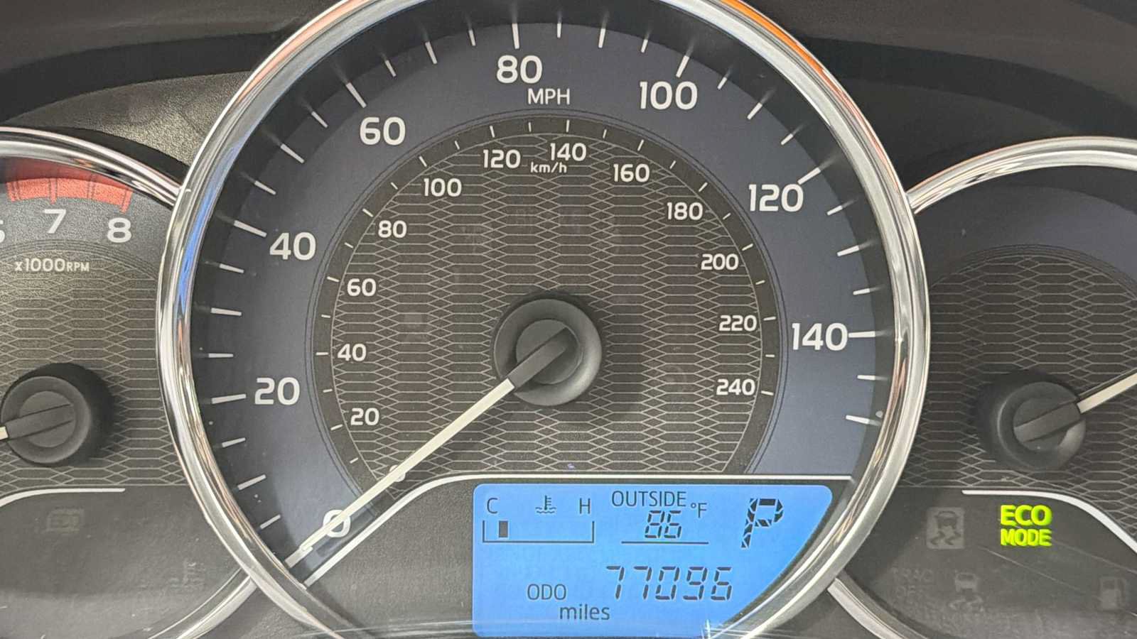 Used 2014 Toyota Corolla LE FWD image 17