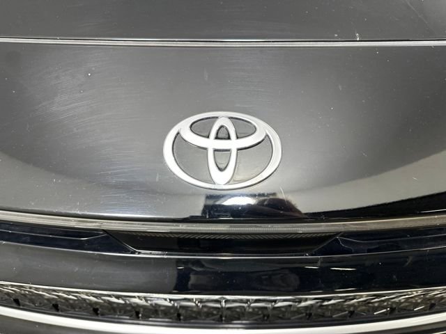 Used 2023 Toyota Crown Platinum image 9