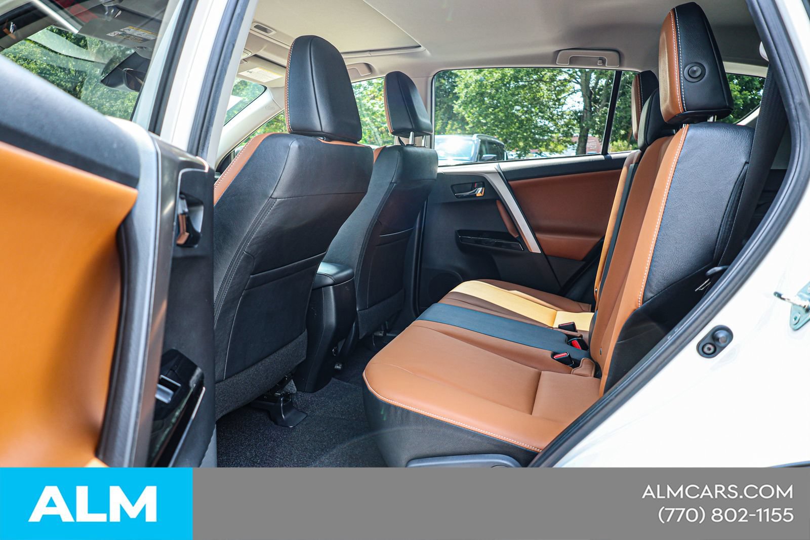 Used 2018 Toyota RAV4 Limited FWD image 18