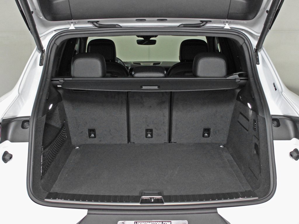 Used 2025 Porsche Cayenne image 13