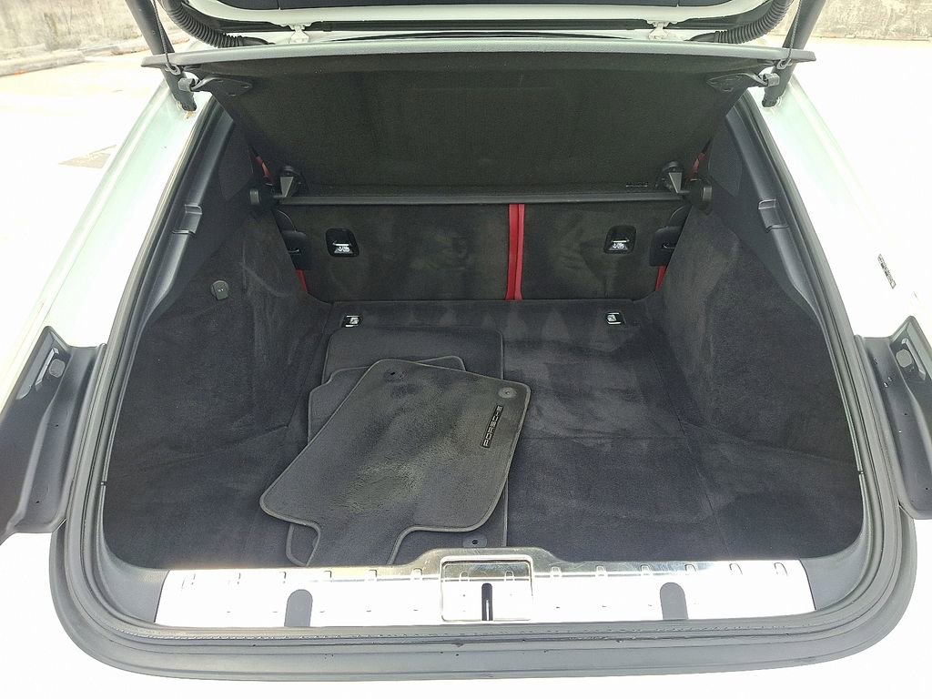 Used 2019 Porsche Panamera 4 image 29