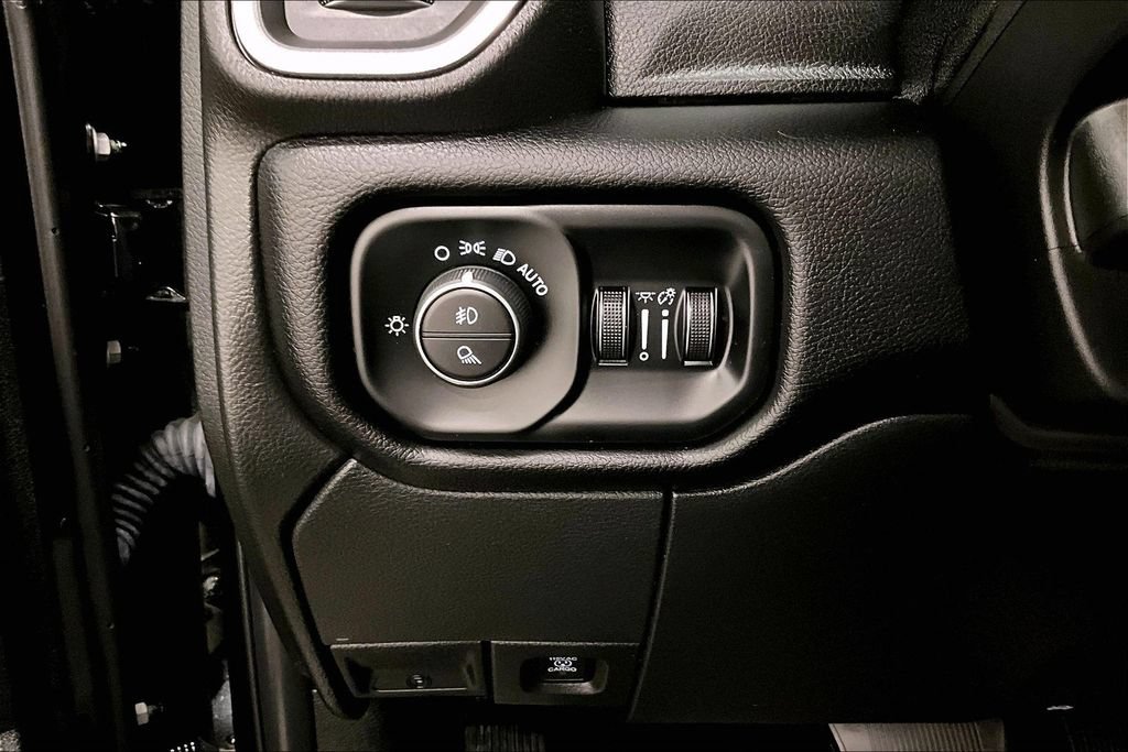 Used 2024 RAM 3500 Laramie w/ Towing Technology Group AWD/4WD image 16
