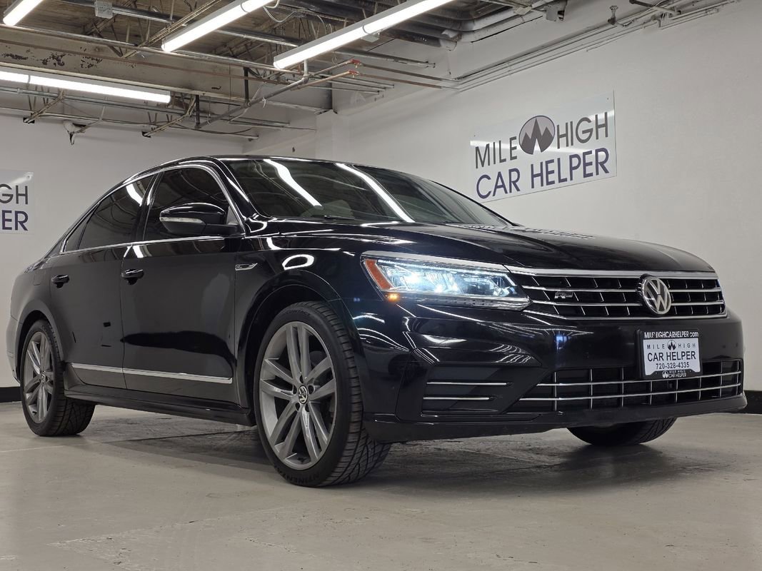 Used 2017 Volkswagen Passat 1.8T R-Line w/ R-Line Lighting Package image 21