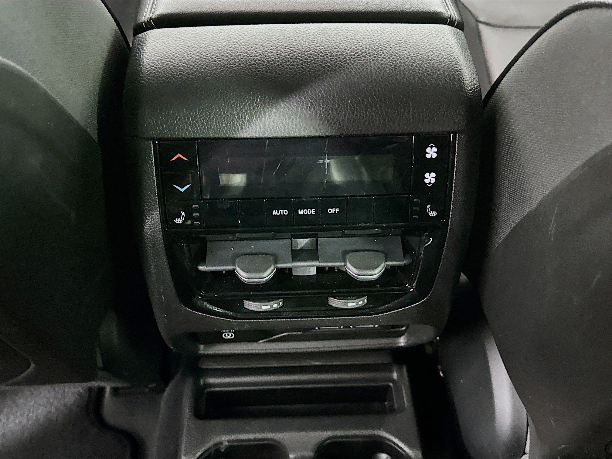 Used 2023 Jeep Grand Cherokee L Limited image 28