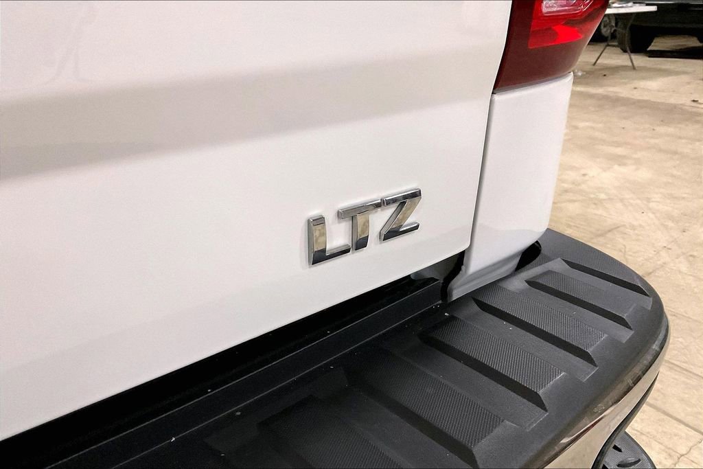 Used 2018 Chevrolet Silverado 1500 LTZ w/ Sport Package AWD/4WD image 8