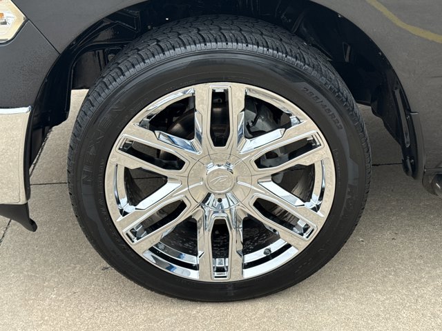 Used 2017 RAM 1500 Tradesman w/ Chrome Appearance Group RWD image 12