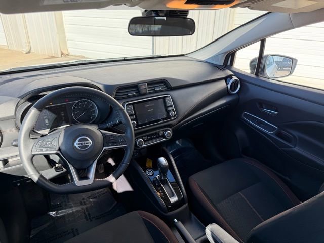 Used 2021 Nissan Versa SR w/ Convenience Package image 9
