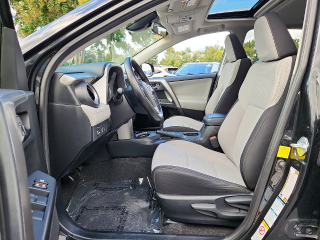 Used 2016 Toyota RAV4 XLE w/ Convenience Package AWD/4WD image 13