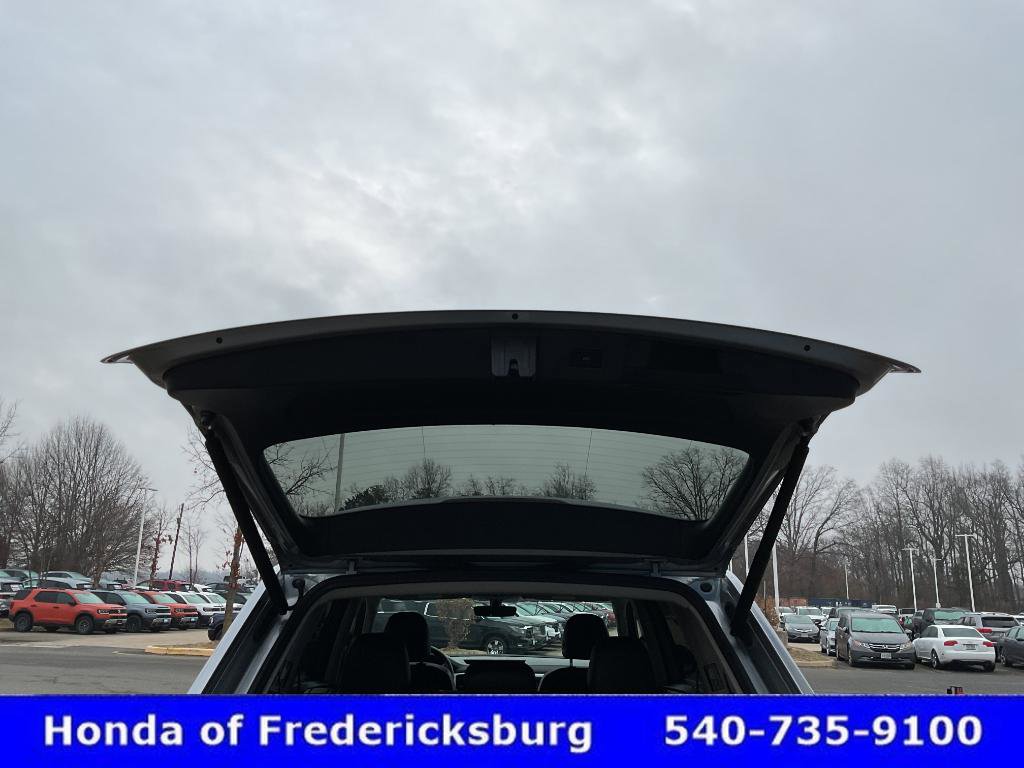 Used 2021 Volkswagen Atlas SE image 17