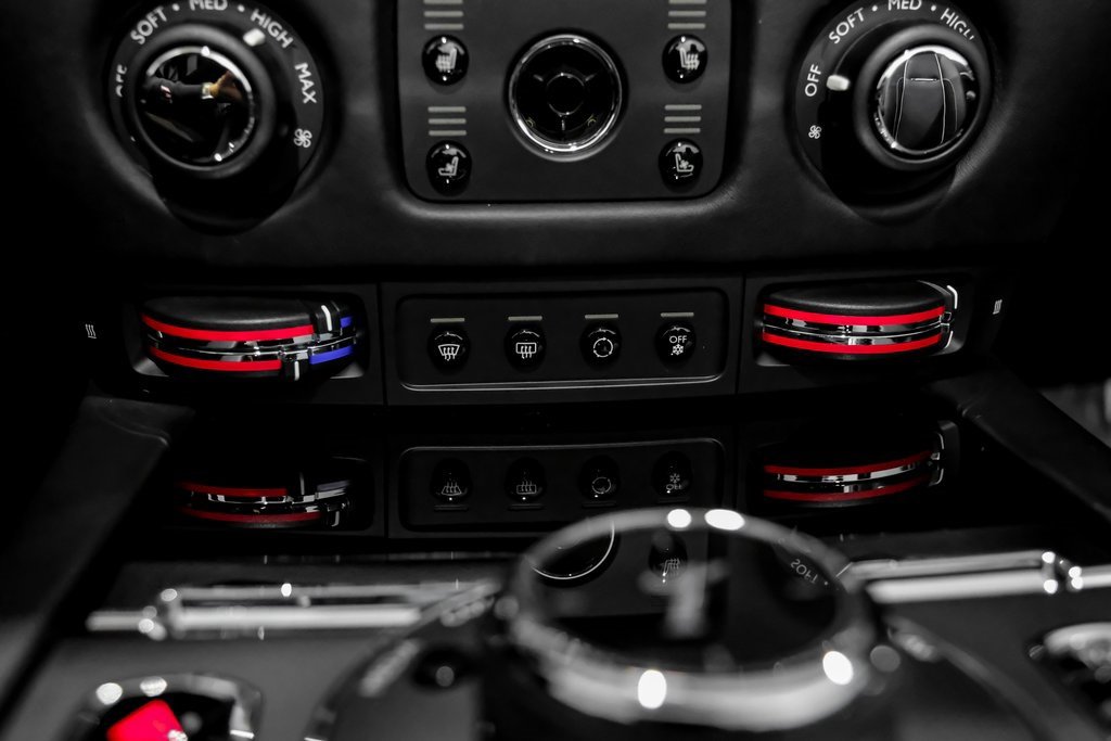 Used 2018 Rolls-Royce Dawn image 29
