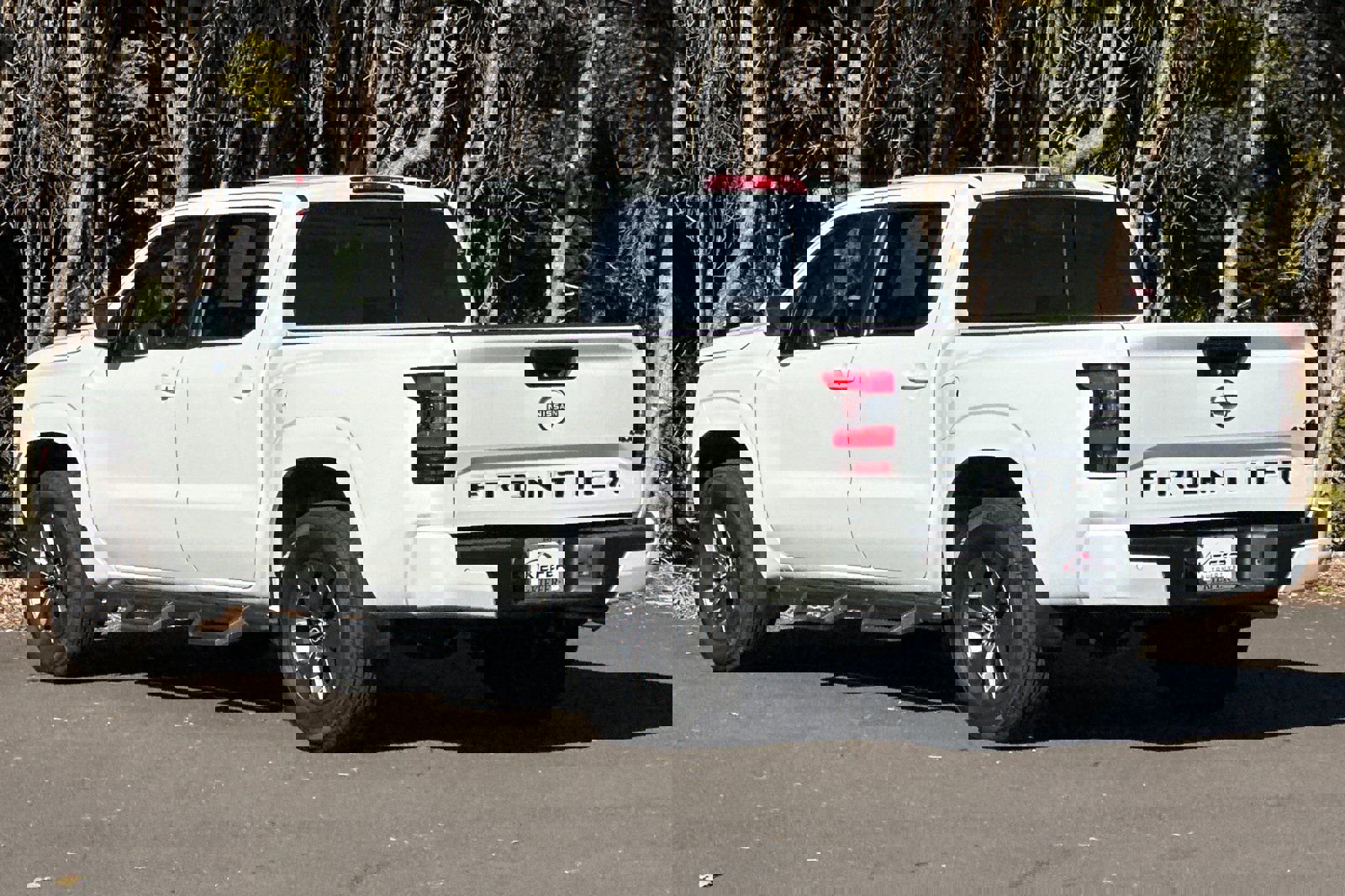 Used 2025 Nissan Frontier SV w/ SV Convenience Package image 6